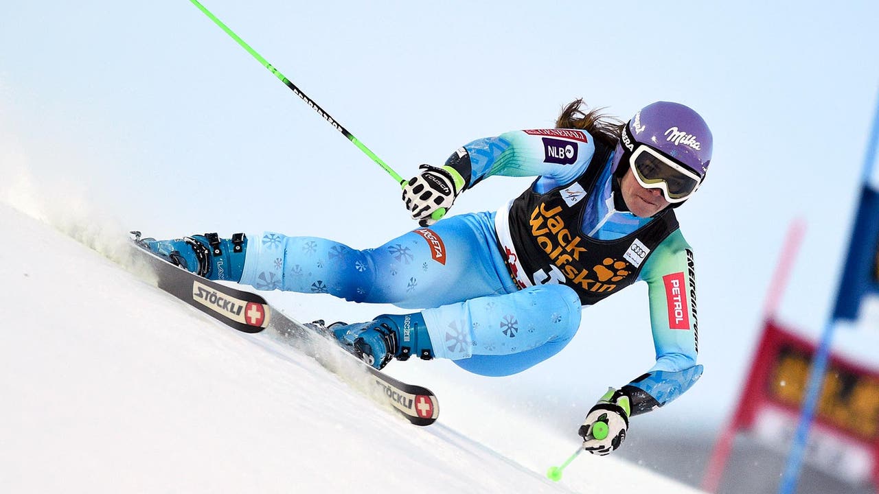Tina Maze wins women's World Cup giant slalom